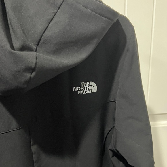 The North Face Women's Black Jacket coat windwall - Picture 12 of 14